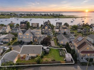 14 Overlook St, Newburyport, MA 01950