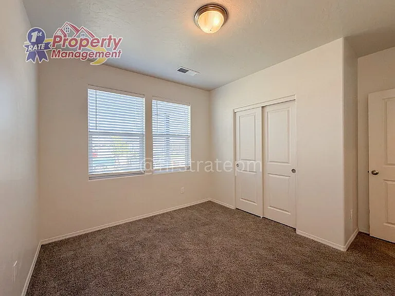 4800 Great Falls Ave — Photo 4