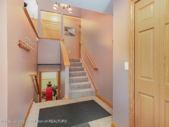 5th image of 360 Chaney Point Dr