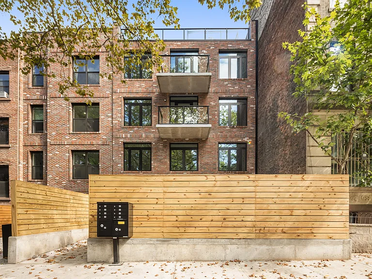 113 Clinton Ave #1R — Photo 11