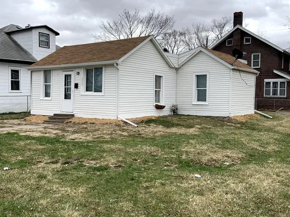 827 7th Ave, Council Bluffs, IA 51501