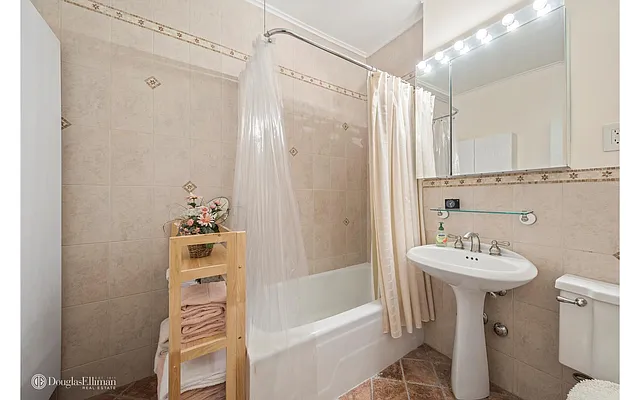 Sold by Douglas Elliman | media 17