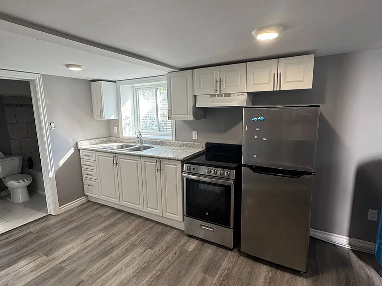 210 Owen St #2 — Photo 7