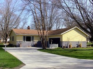 406 W Jefferson St, Kouts, IN 46347