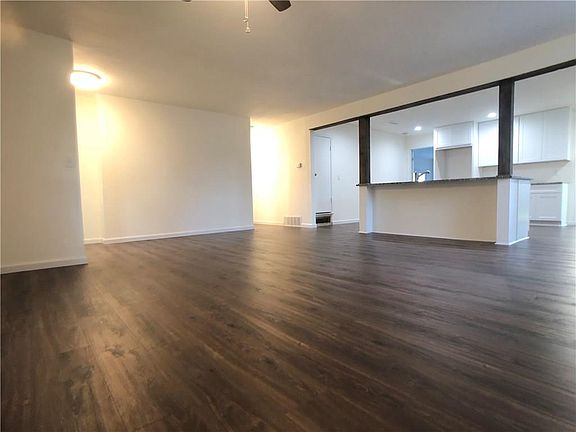 4th image of 2708 Leigh Ann Ln