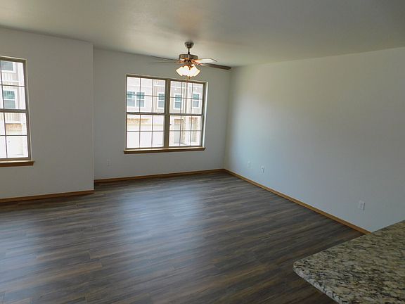 4th image of 265 S Rolling Woods Way
