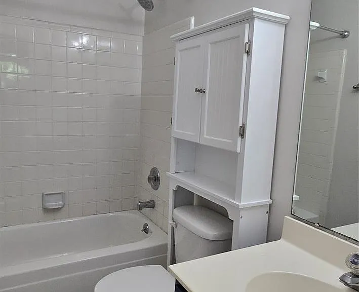 6039 Gray Gate Ln #B — Photo 17