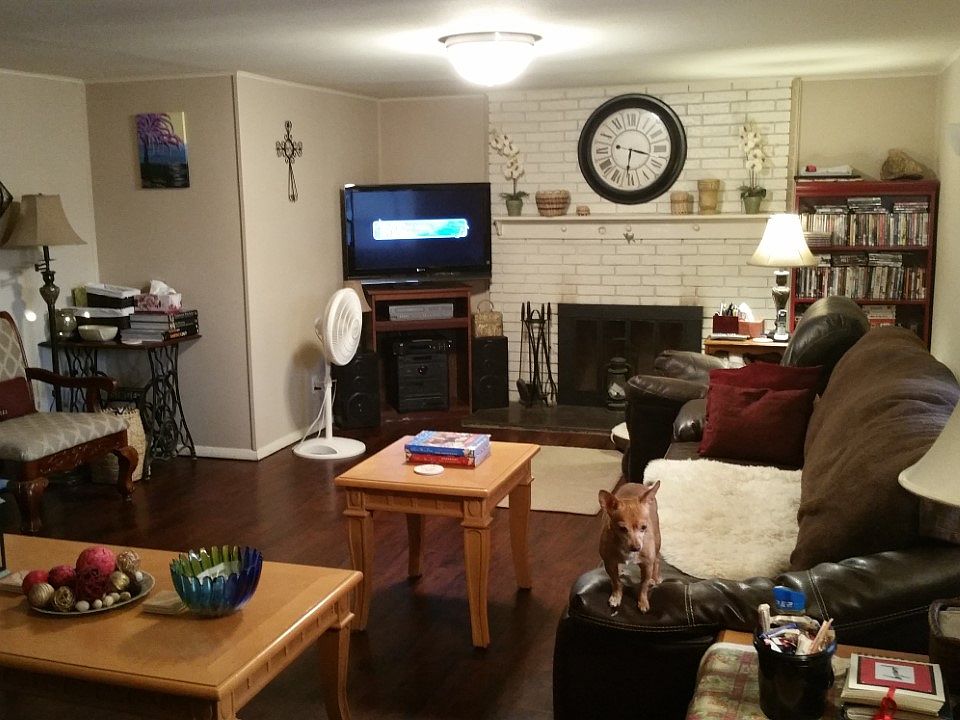 2nd image of 613 Garden Rd