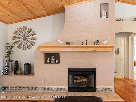 5th image of 109 Alto Mesa Rd