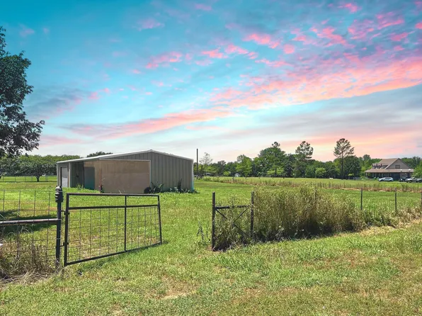 Mulberry Cir, Trenton, TX 75490