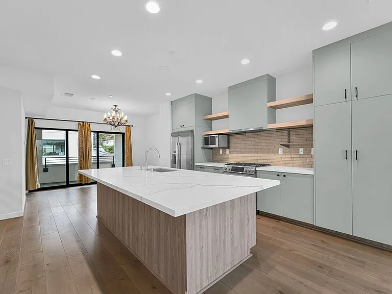 4528 Ayla Ln — Photo 10