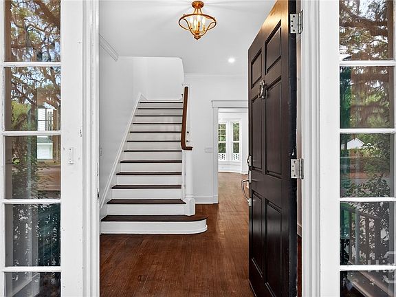 4th image of 405 Washington Avenue