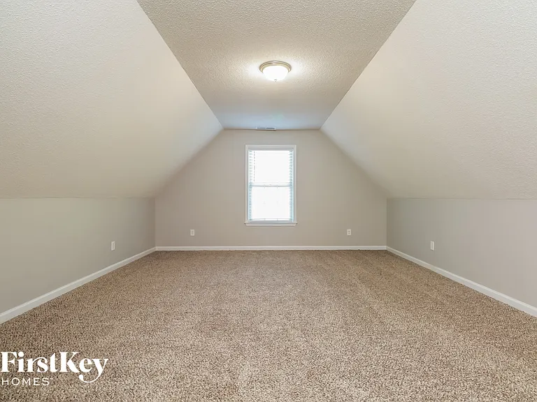168 Crossing Dr — Photo 11