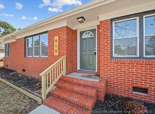 819 Sandalwood Dr, Fayetteville, NC 28304