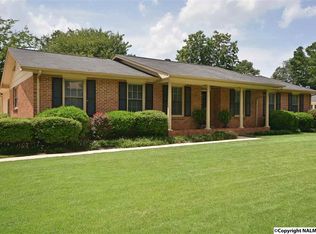 5610 Woodridge St SW, Huntsville, AL 35802