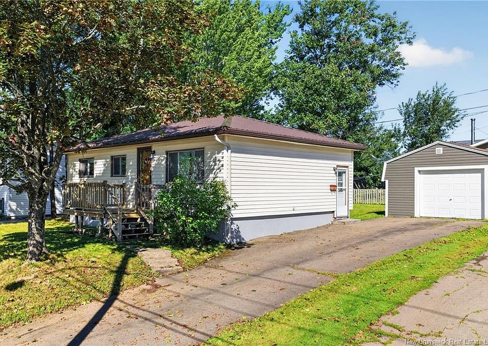 1st image of 284 Whitepine Rd