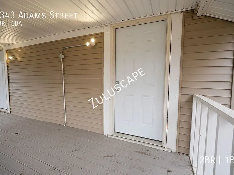 2343 Adams St — Photo 17