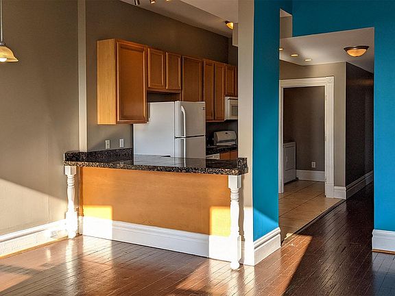 3rd image of 2901 S Jefferson Ave #B