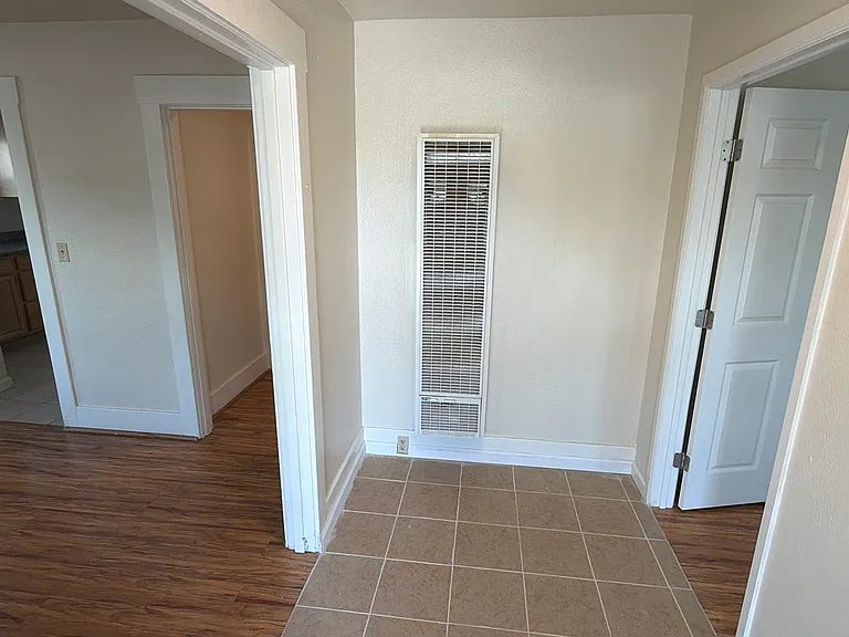 51 E 6th St #1 — Photo 1
