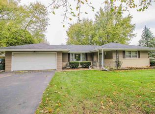 5685 Santa Fe Trl, Rockford, IL 61109