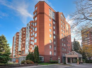755 Rue Muir #302, Montreal, QC H4L 5G9