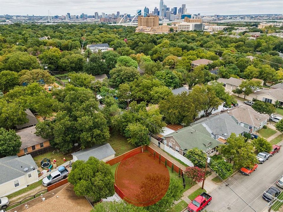 1st image of 615 Neches St Lot 1