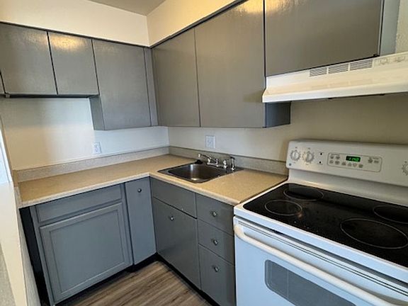 5th image of 2237 E Boulder St APT 19
