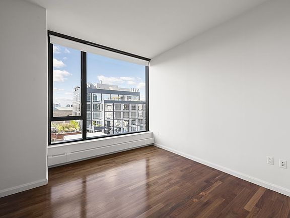 4th image of 505 Greenwich St APT 11B