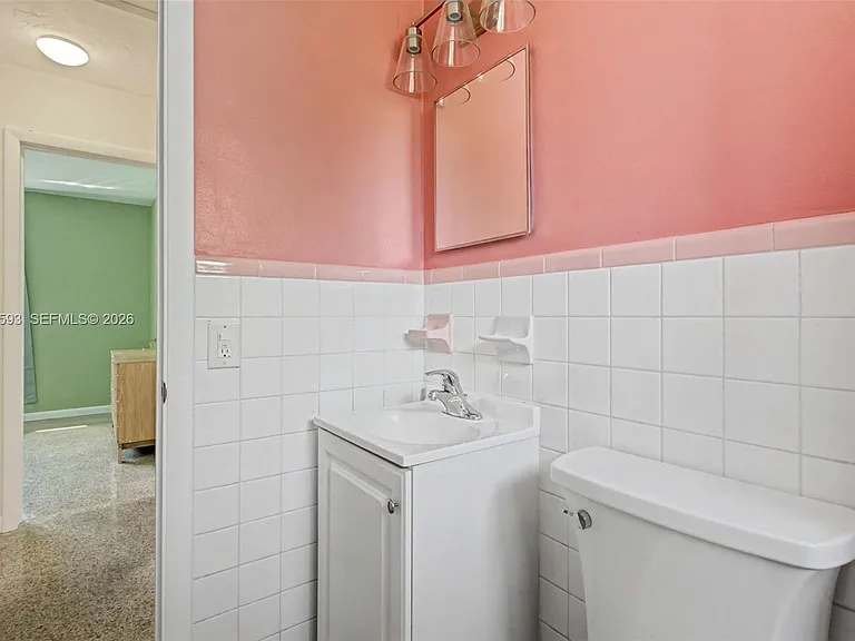 616 NW 3rd Ct — Photo 24