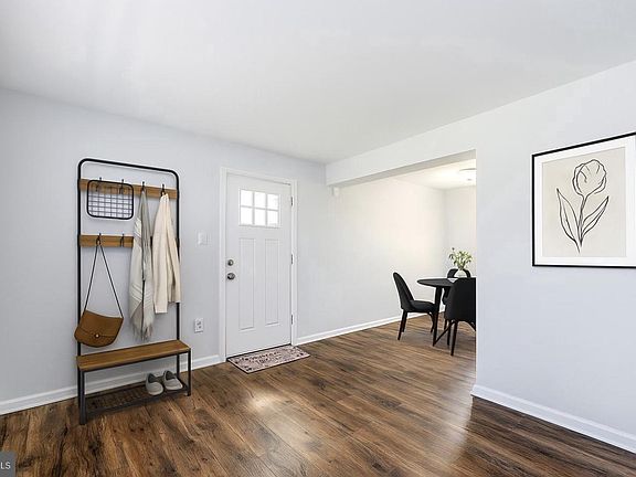 3rd image of 4003 25th Ave