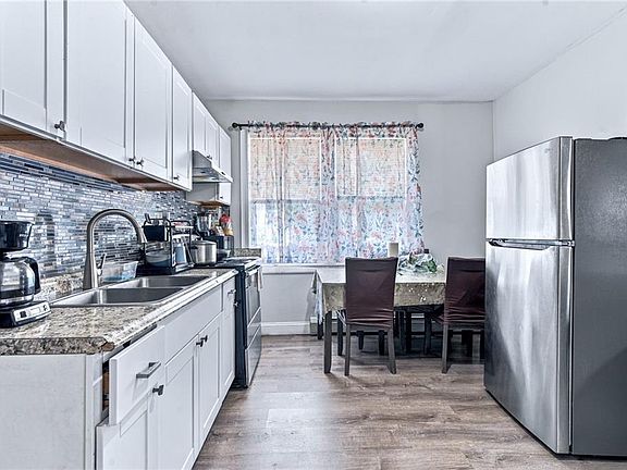 5th image of 145 Julian St