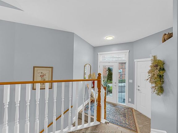 3rd image of 29 Leonard Dr