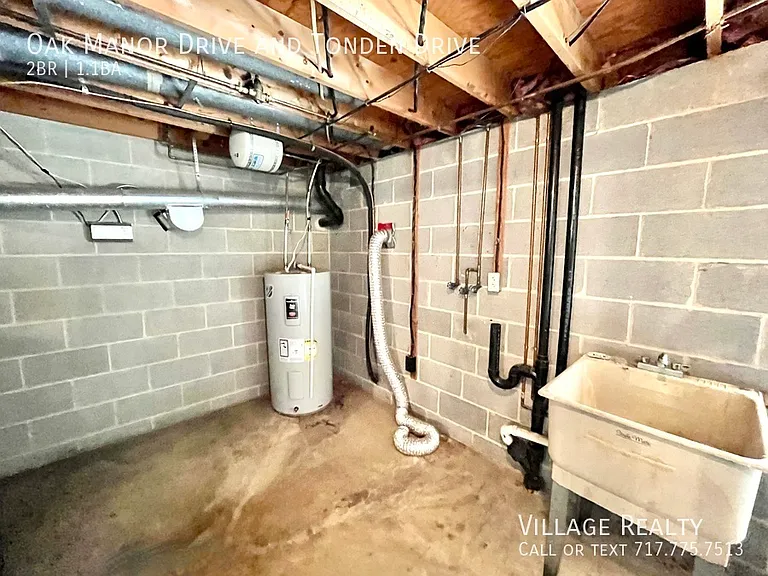 Oak Manor Dr — Photo 82