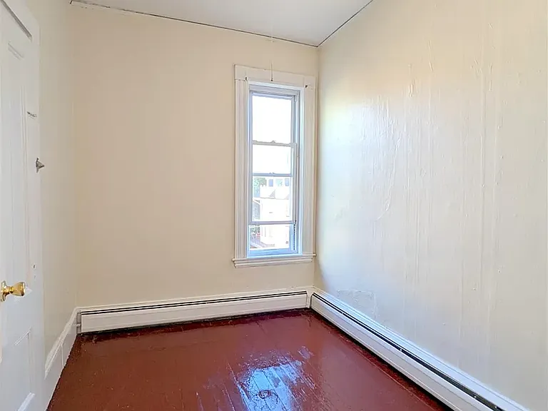 26 Thorndike St — Photo 16