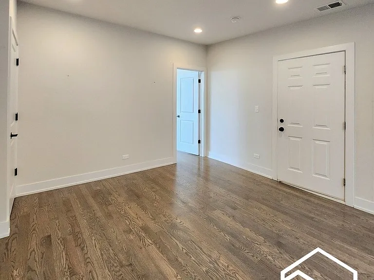 837 N Wolcott Ave #4 — Photo 16