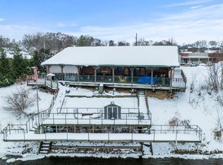 207 S 1st St, Oregon, IL 61061