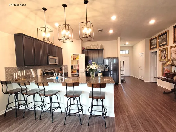 4102 Gregg Ct, College Station, TX 77845