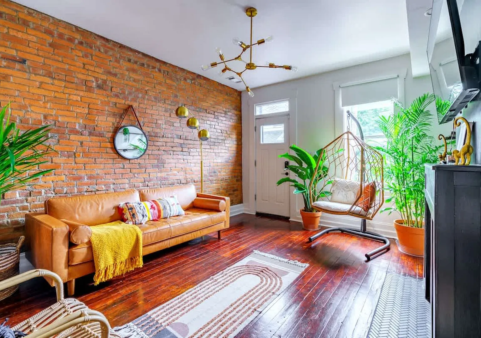 Junglalow by Jungle House | Downtown & Short North | Free Parking | — Photo 2
