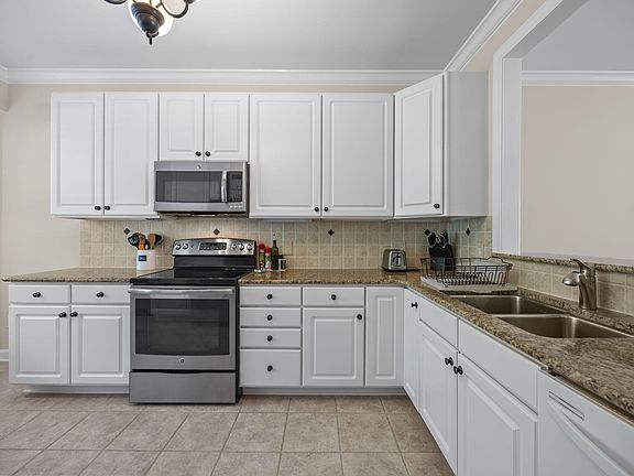 4th image of 8718 Compass Ln