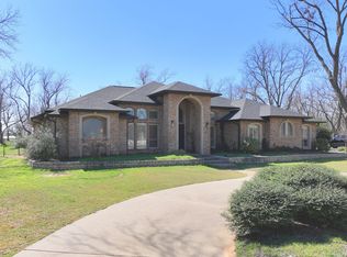 8810 S Hampton Dr, Granbury, TX 76049