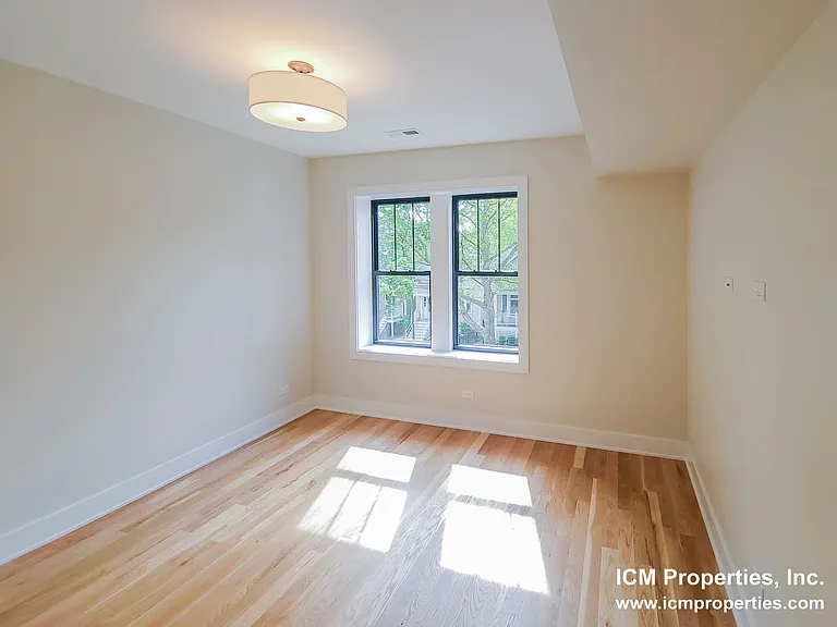 3348 N Sheffield Ave #1 — Photo 2