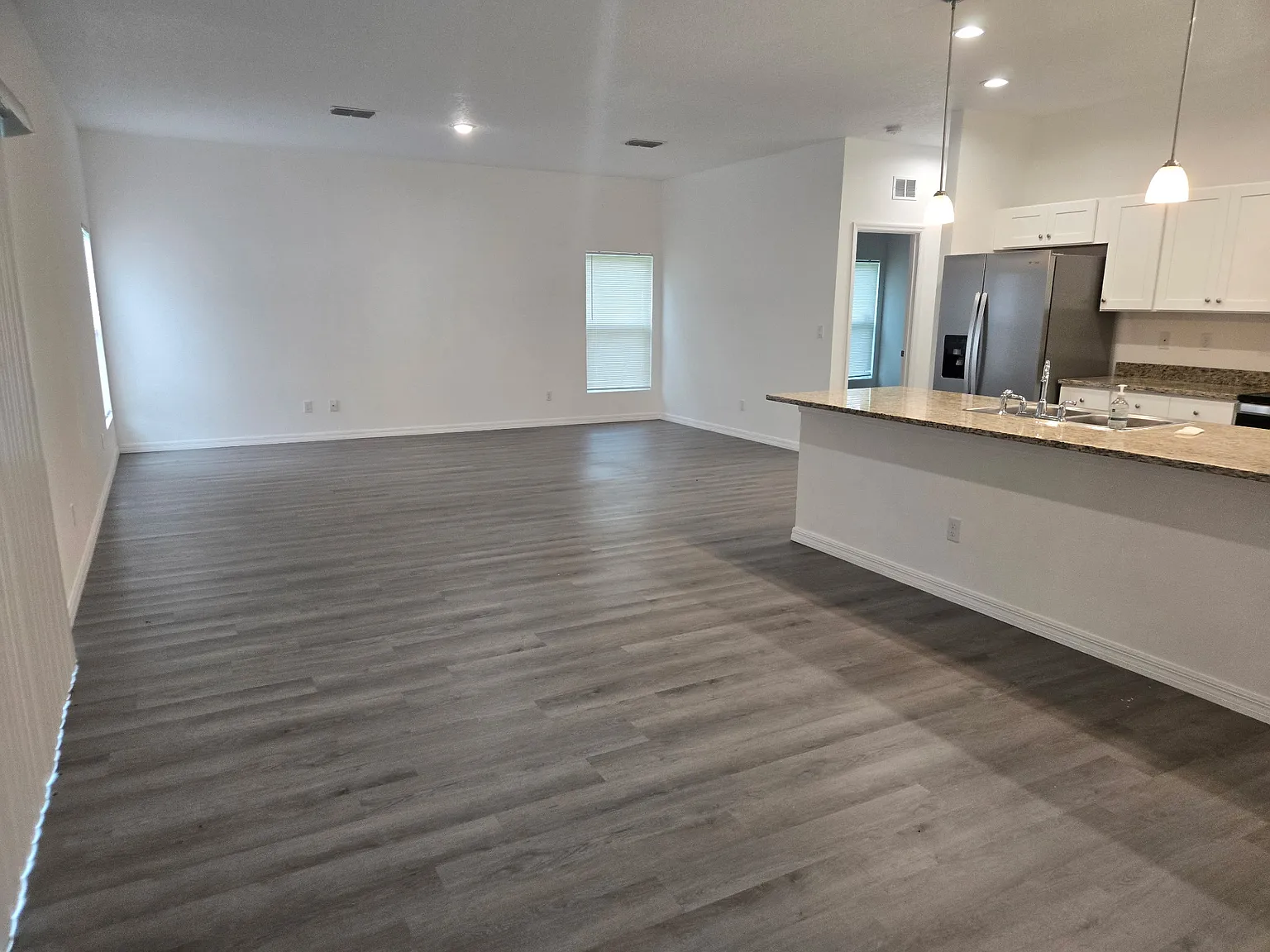 4 bed, 1724 sqft, $2,200 — Photo 4
