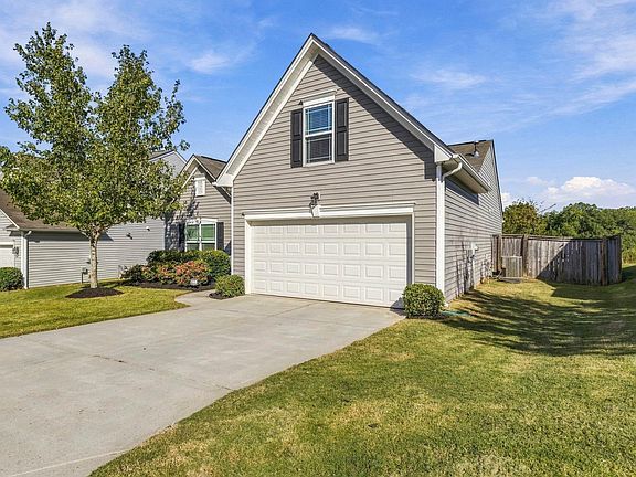 2nd image of 54 Altamira Way