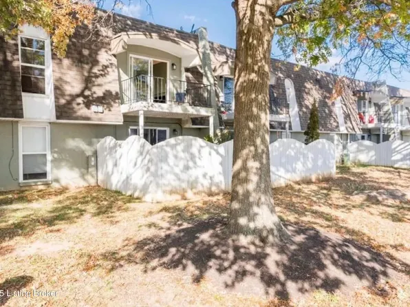 1003 La Fontenay Ct, Louisville, KY 40223
