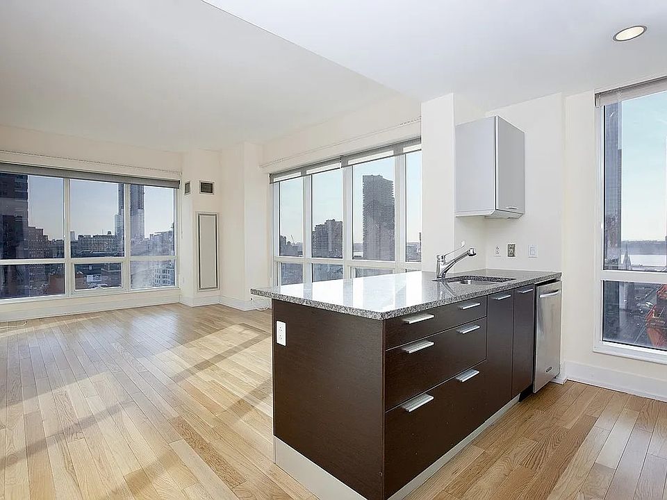 1st image of 350 W 42nd St APT 18L