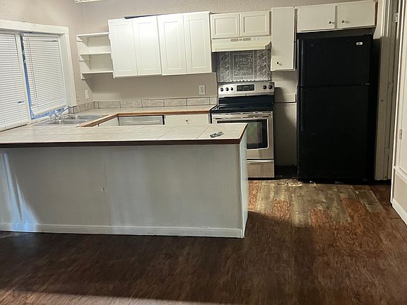 4th image of 1300 Churing Dr