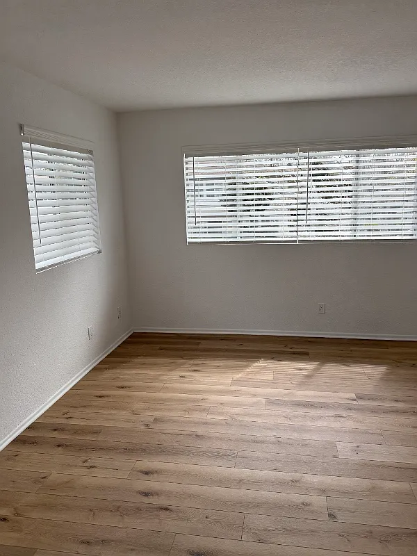 2 bed, 890 sqft, $2,650 — Photo 3