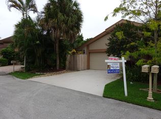 7720 Kenway Pl E, Boca Raton, FL 33433