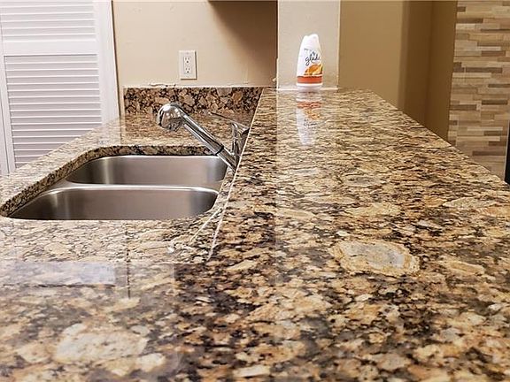 5th image of 6100 Westgate Dr APT 203
