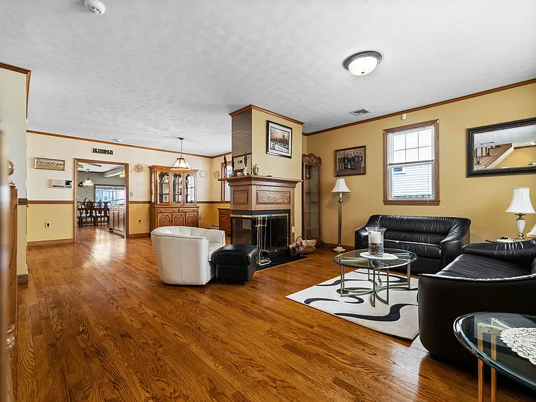 51 Gates St — Photo 3